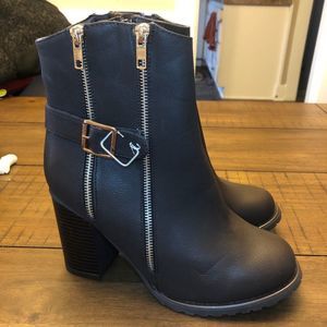 Pink Key Heel Ankle Moto Boots Brown Double Zip Buckles NWOT Sz 6